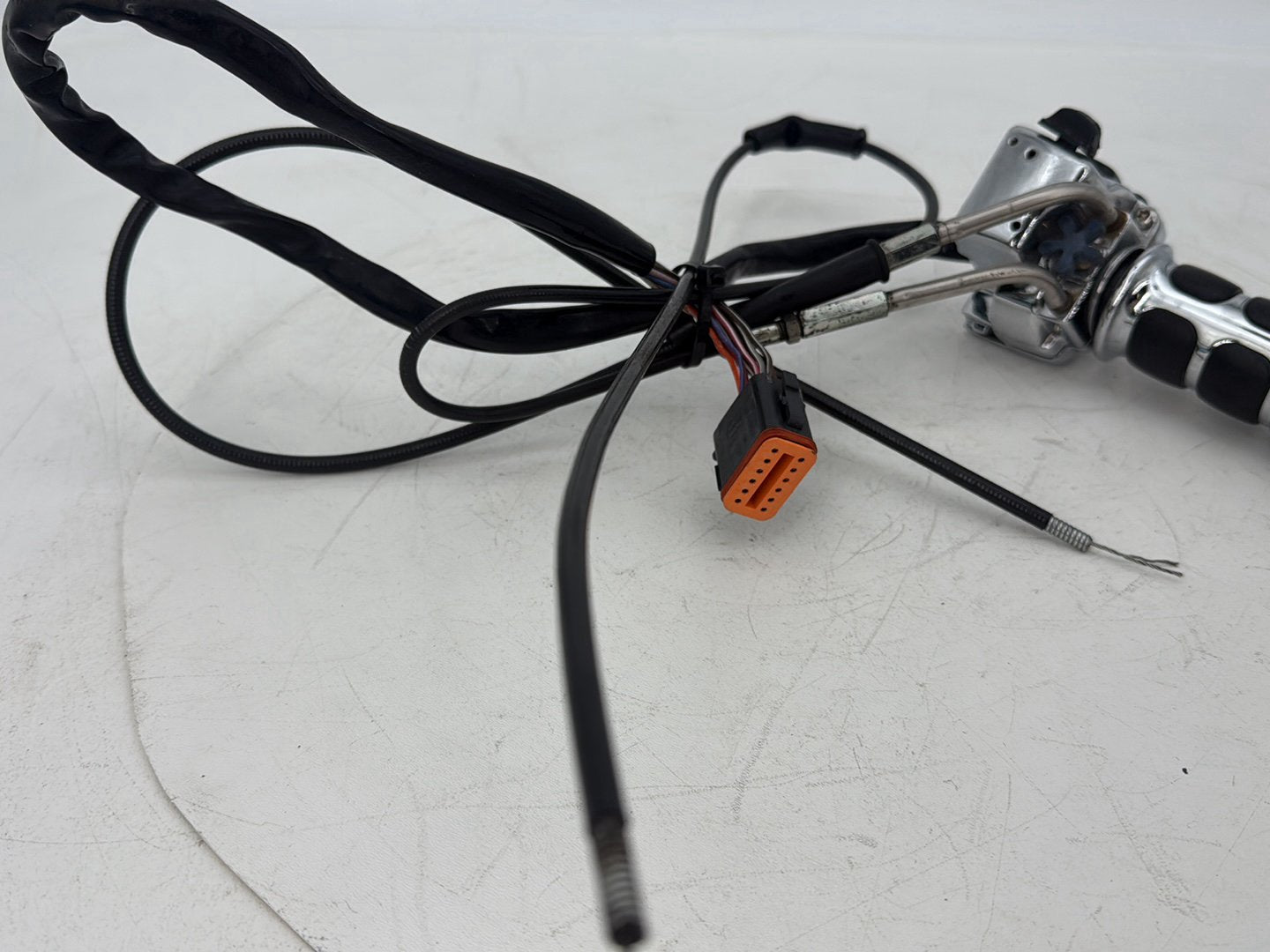 1999 - 2006 Harley-Davidson Touring Electra Glide Right Engine Start Kill Switches Controls 71684-06A