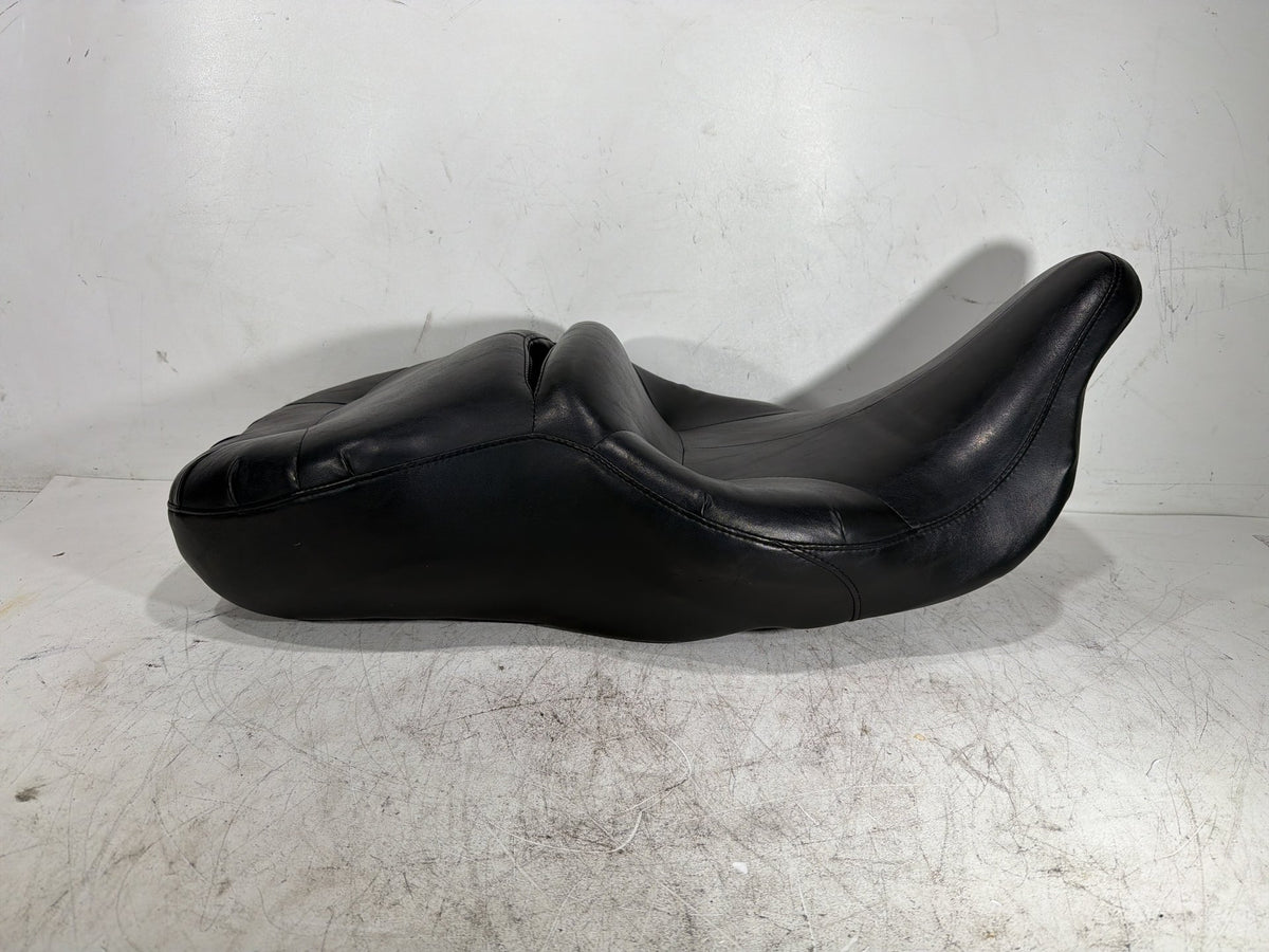 2004 Harley Electra Glide Screamin Eagle OEM Passenger Rider Driver Seat Saddle