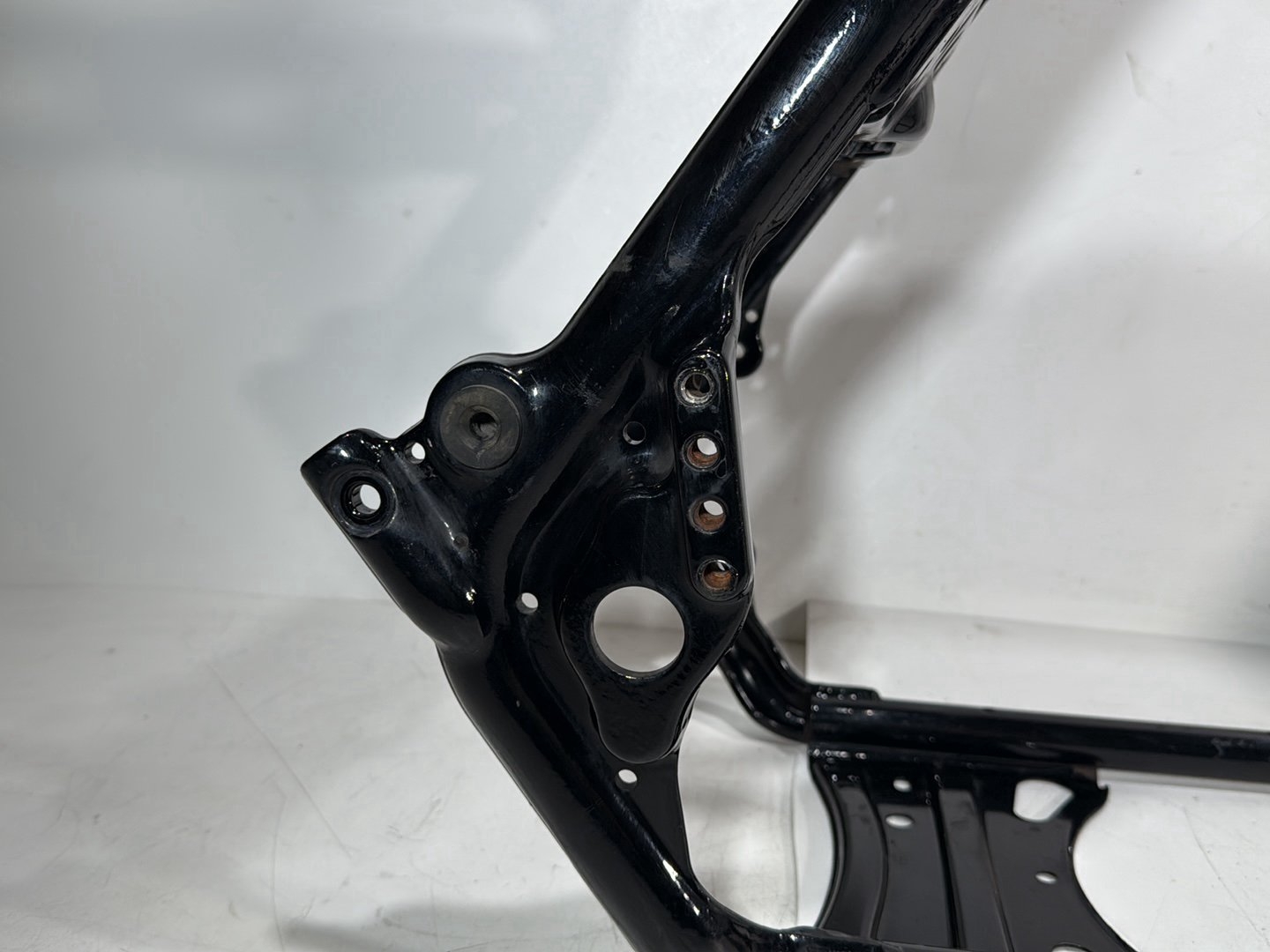 2014 Harley Street Glide Touring FLHXS OEM Body Main Frame Chassis SLVG