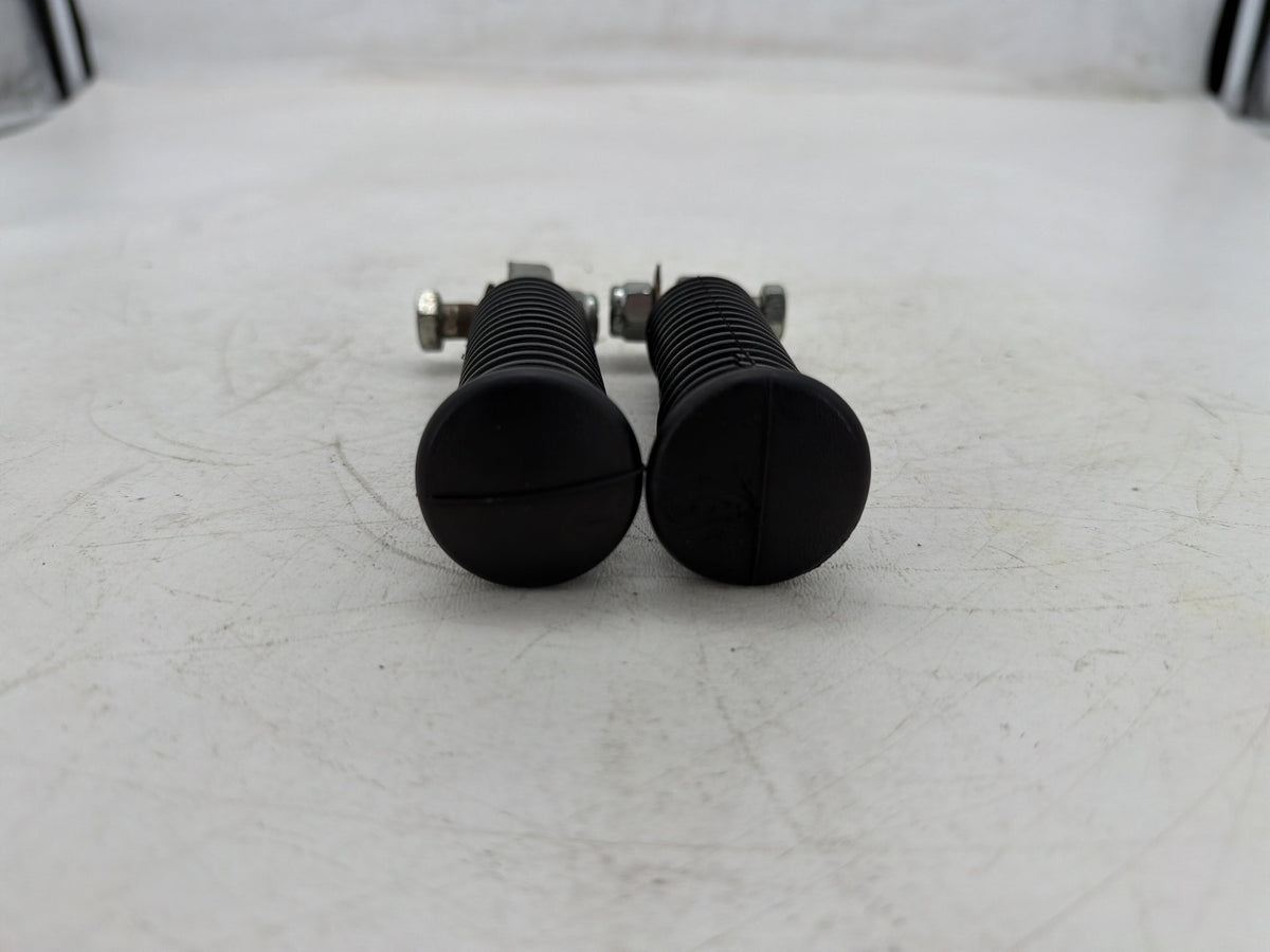 2006 Harley Softail Deuce FXSTDI OEM Left & Right Step Foot Rest Pegs