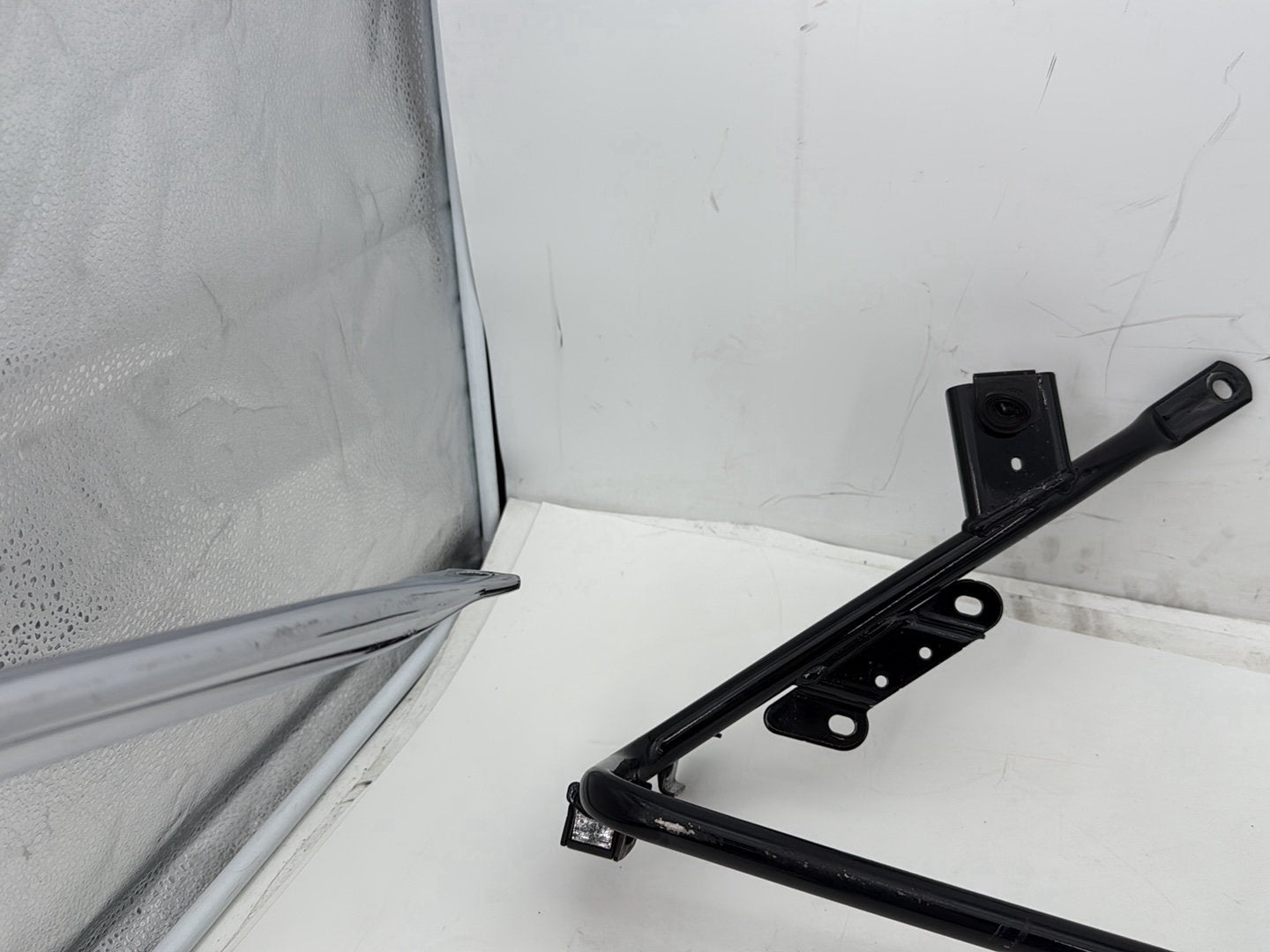 2011 Harley Electra Glide Ultra OEM Rear Left Right Saddlebag Guard Rails Bar