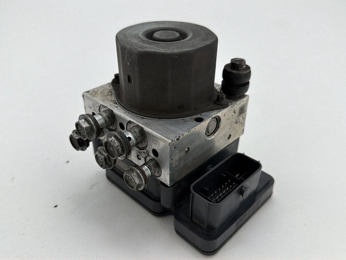 2014 Harley Electra Glide Touring Ultra OEM ABS Brake Pump & Control Module
