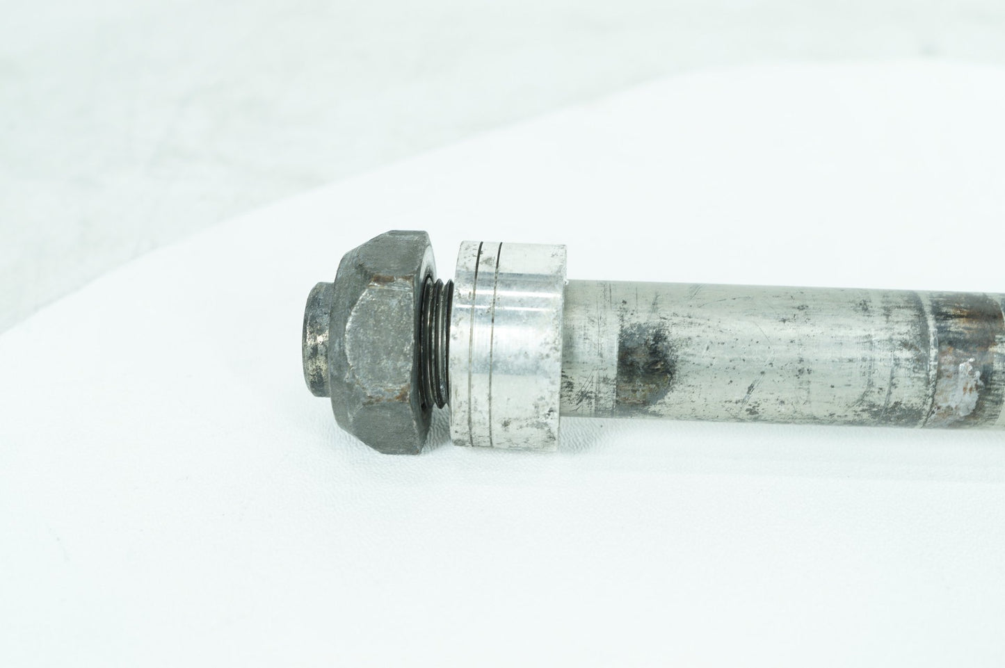 2007 - 2017 Harley-Davidson Dyna Switchback Rear Wheel Axle Bolt Shaft 41114-08