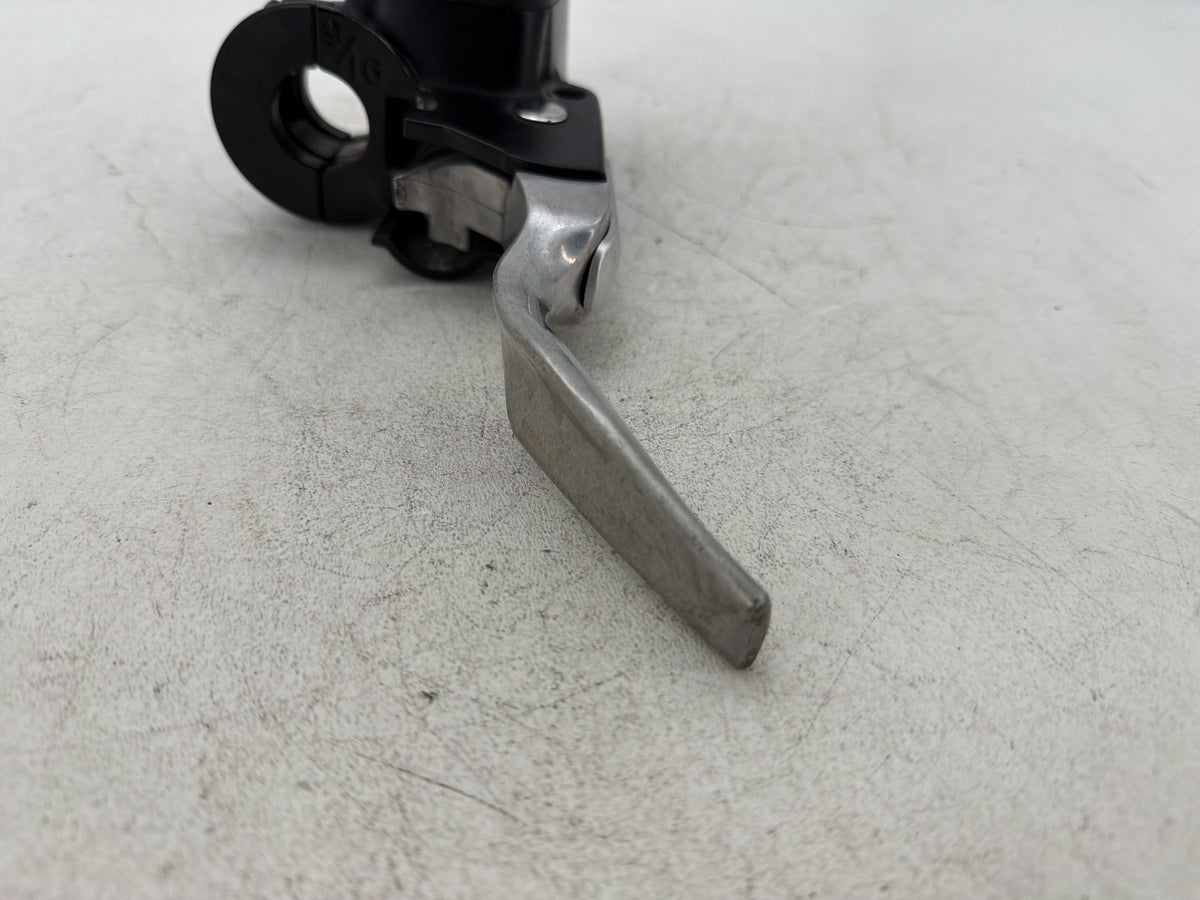 2005 Harley Dyna Super Glide Custom OEM Front Right Brake Lever Master Cylinder