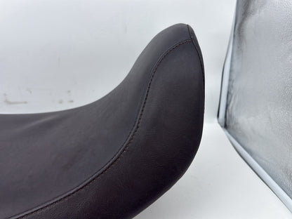 Harley-Davidson Misc  Passenger Rider Driver Seat Saddle 52000071