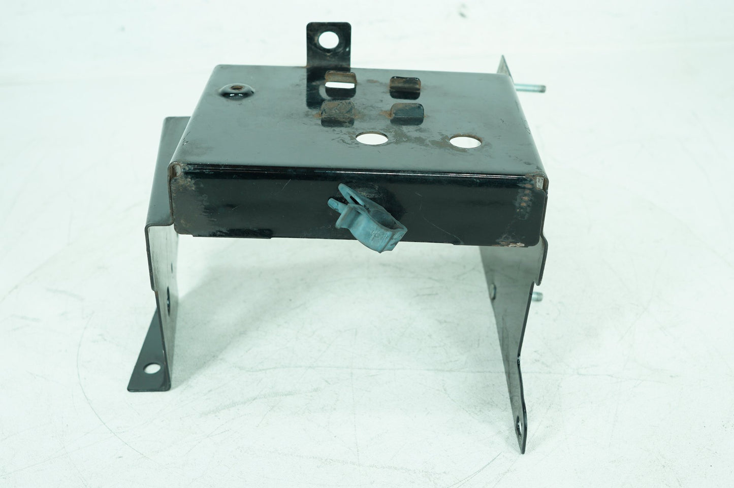 2007 - 2016 Harley-Davidson Touring Police Electra Battery Tray Bracket Holder Carrier 66281-02