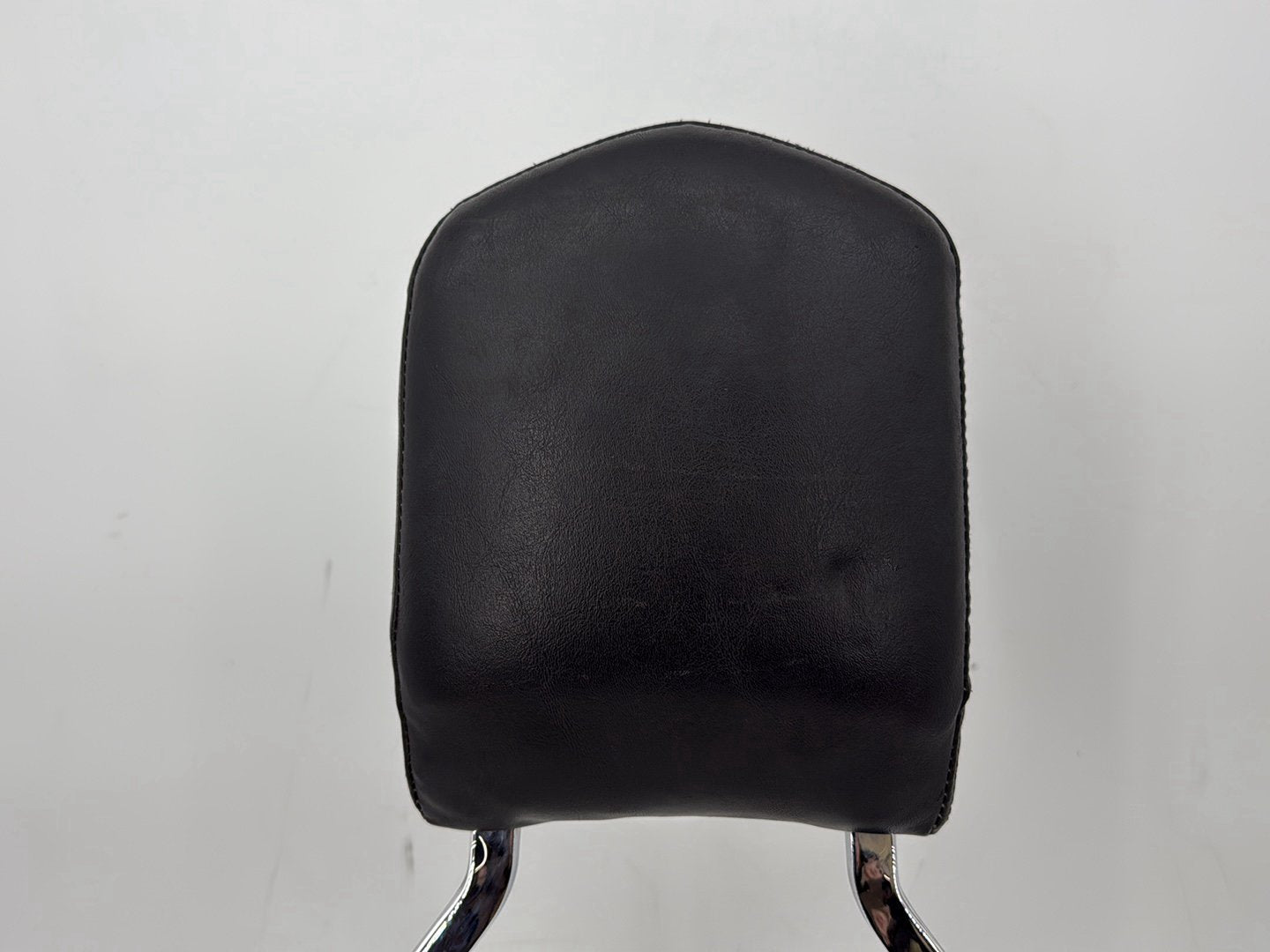 2007 - 2012 Harley-Davidson Dyna Super Glide Rear Sissy Bar w/ Backrest Cushion Pad  53810-00C