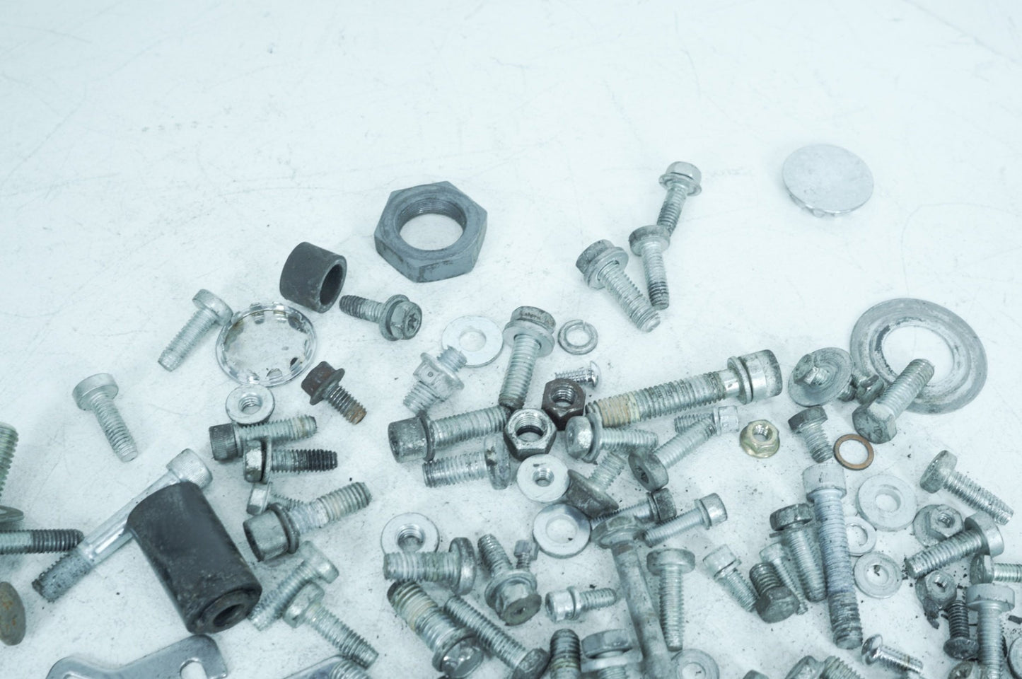 2007 - 2011 Harley-Davidson Touring Electra Ultra Hardware Bolts Nuts & Brackets