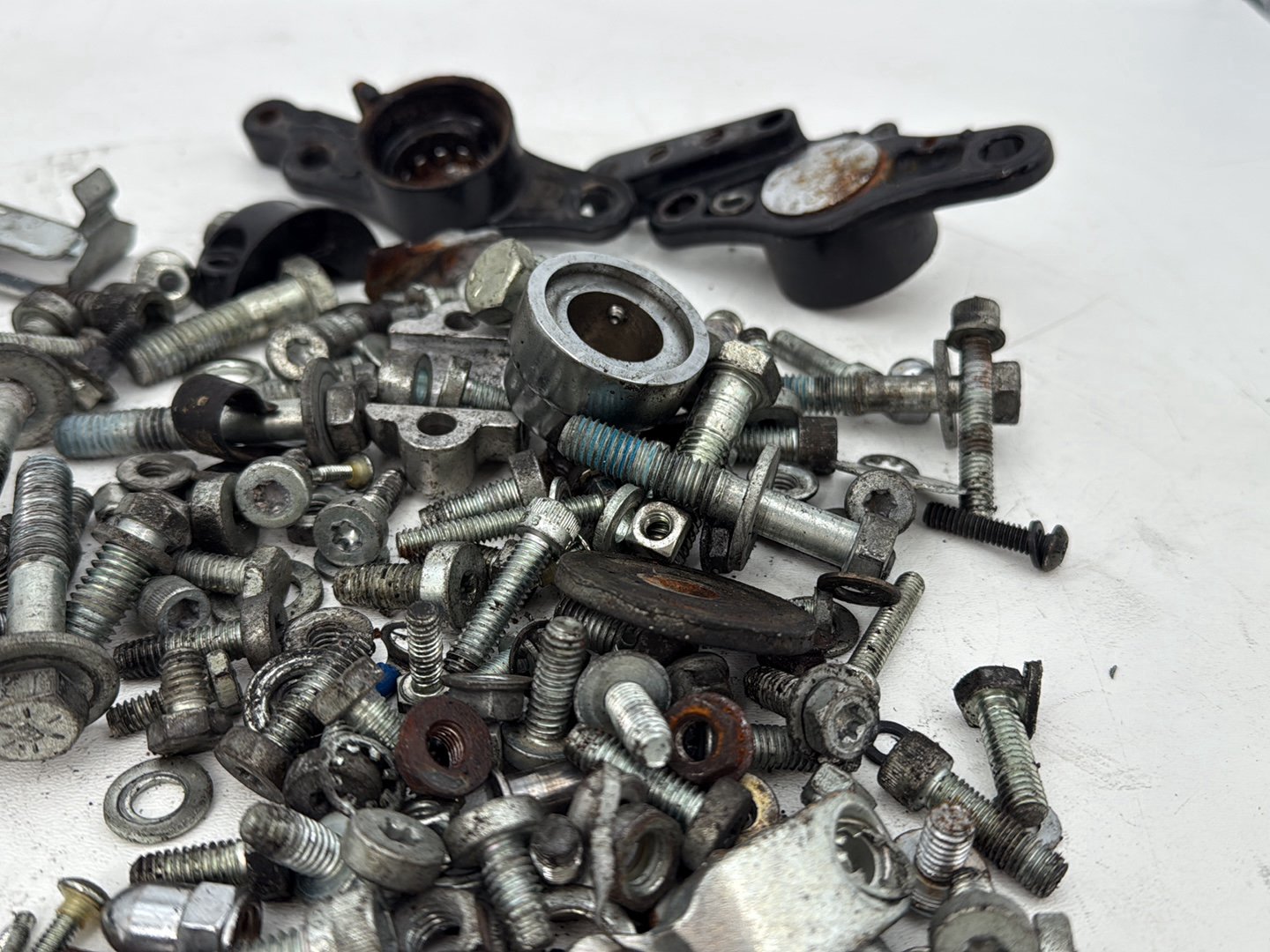 2007 - 2012 Harley-Davidson Touring Electra Glide Ultra Hardware Bolts Nuts & Brackets w/ Left Right Swingarm Fork Brackets