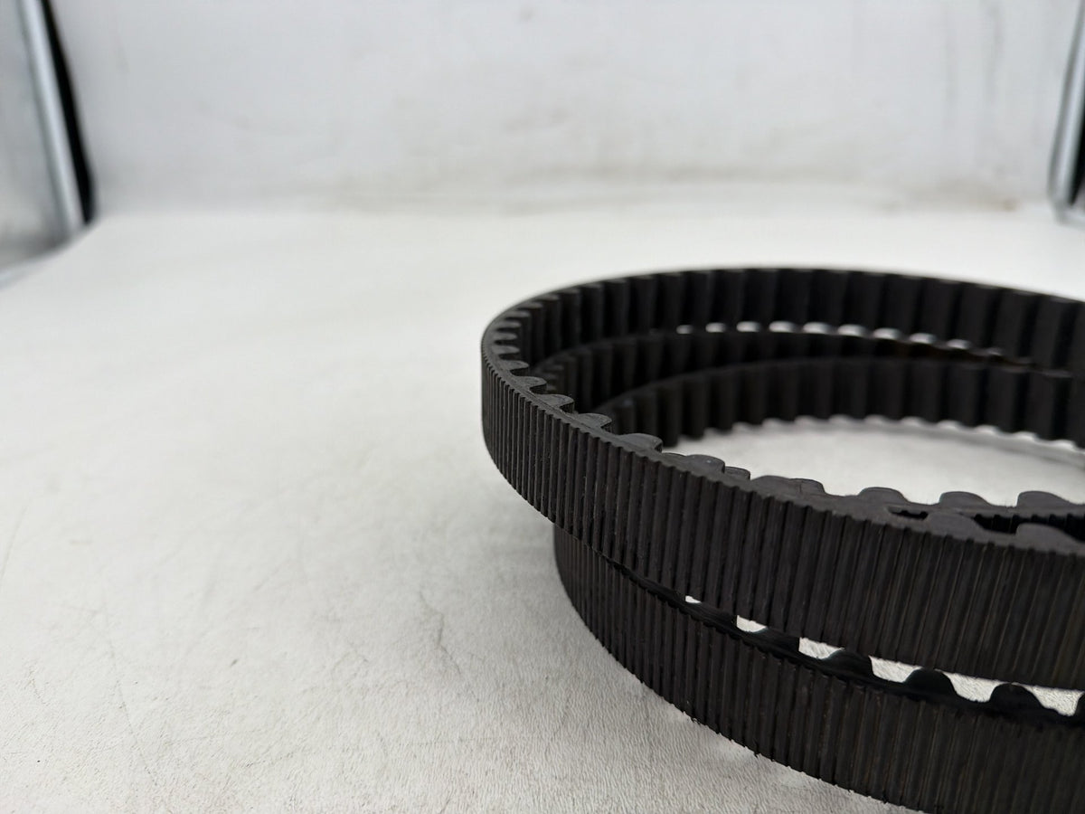 2010 Harley Street Glide Touring FLHX OEM Rear Drive Belt 40024-09 140T 1"