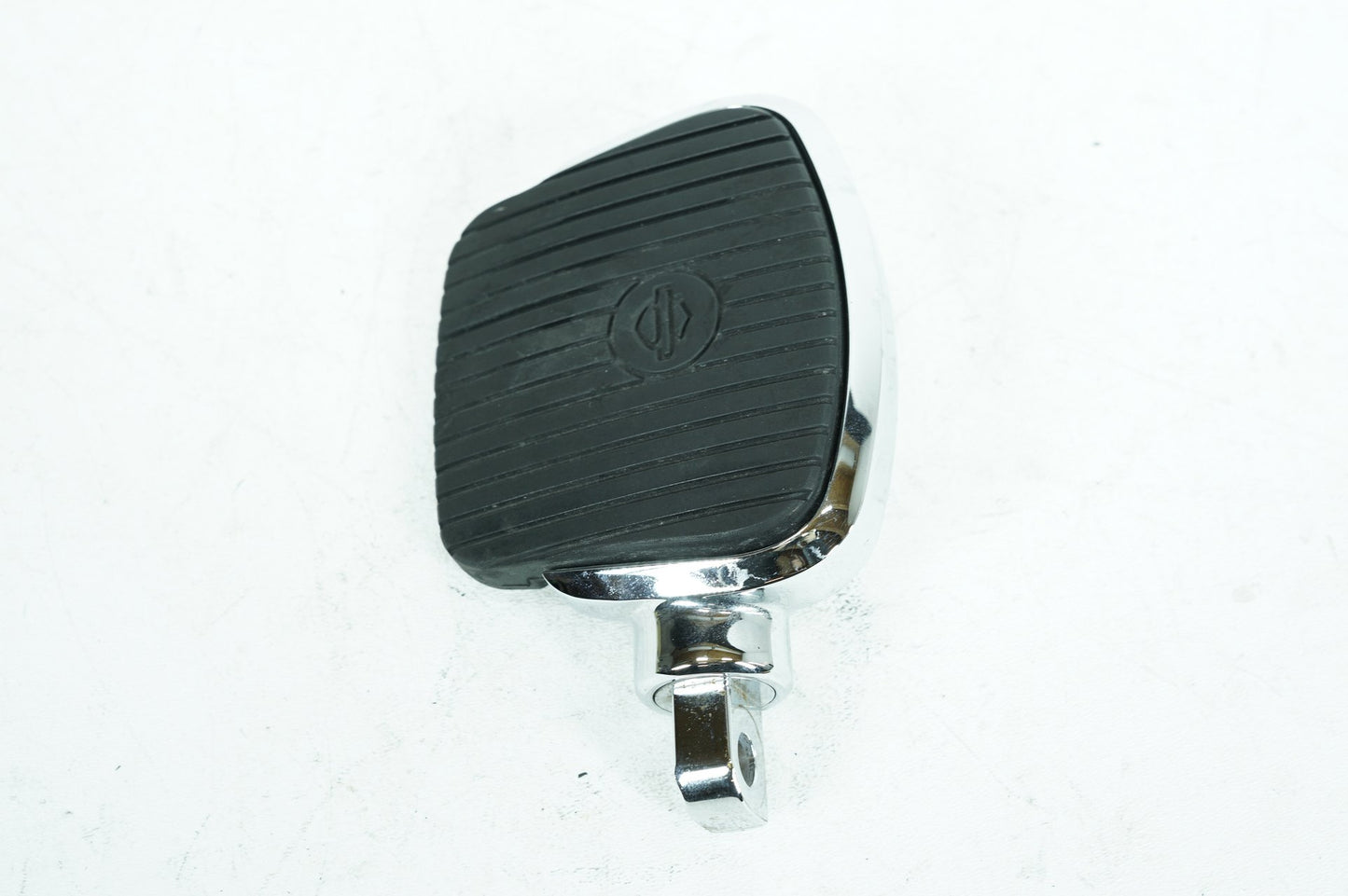 2000 - 2006 Harley-Davidson Softail Heritage Classic Rear Passenger 1 Foot Peg Step Rest