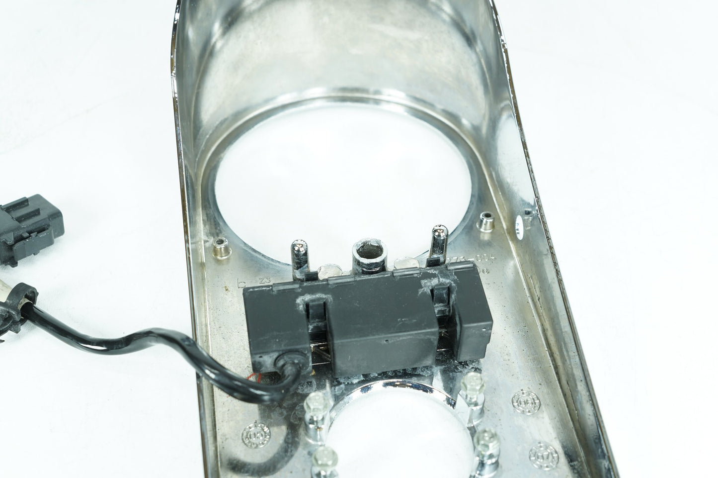 1999 - 2006 Harley-Davidson Softail Deluxe Fuel Gas Tank Dash Console NOKey  	71250-00A