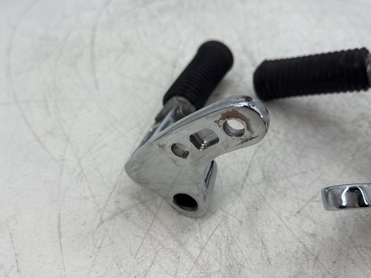 2012 Harley Dyna Super Glide Custom FXDCI OEM Left & Right Driver Step Foot Rest Pegs