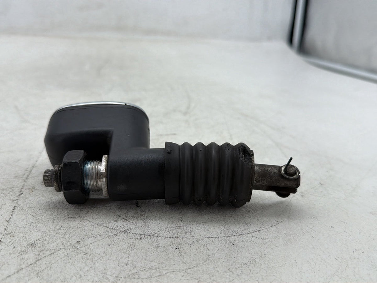 2005 Harley Road King Touring Police OEM Rear Brake Master Cylinder Reservoir
