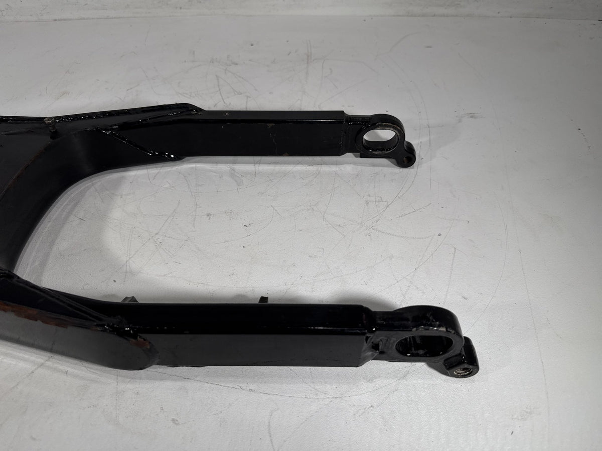 2002 Harley Electra Glide Touring FLHT OEM Rear Fork Swingarm Swing Arm