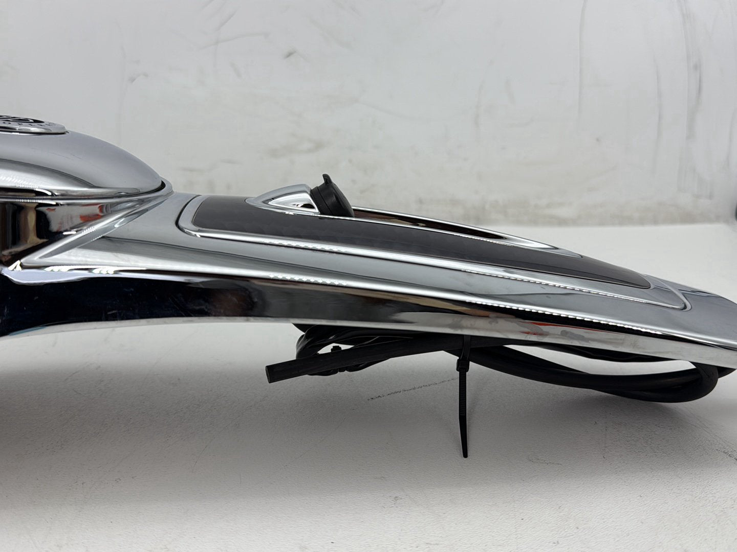 2014 Harley Electra Glide Touring CVO Screamin Eagle OEM Fuel Gas Tank Dash Console NOKey