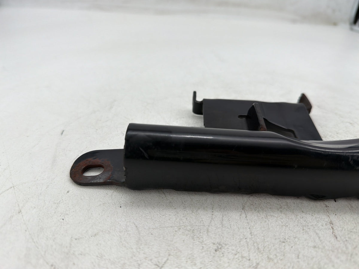 02 Harley Heritage Softail Classic FLSTC OEM Seat Bracket Mount Support Mounting