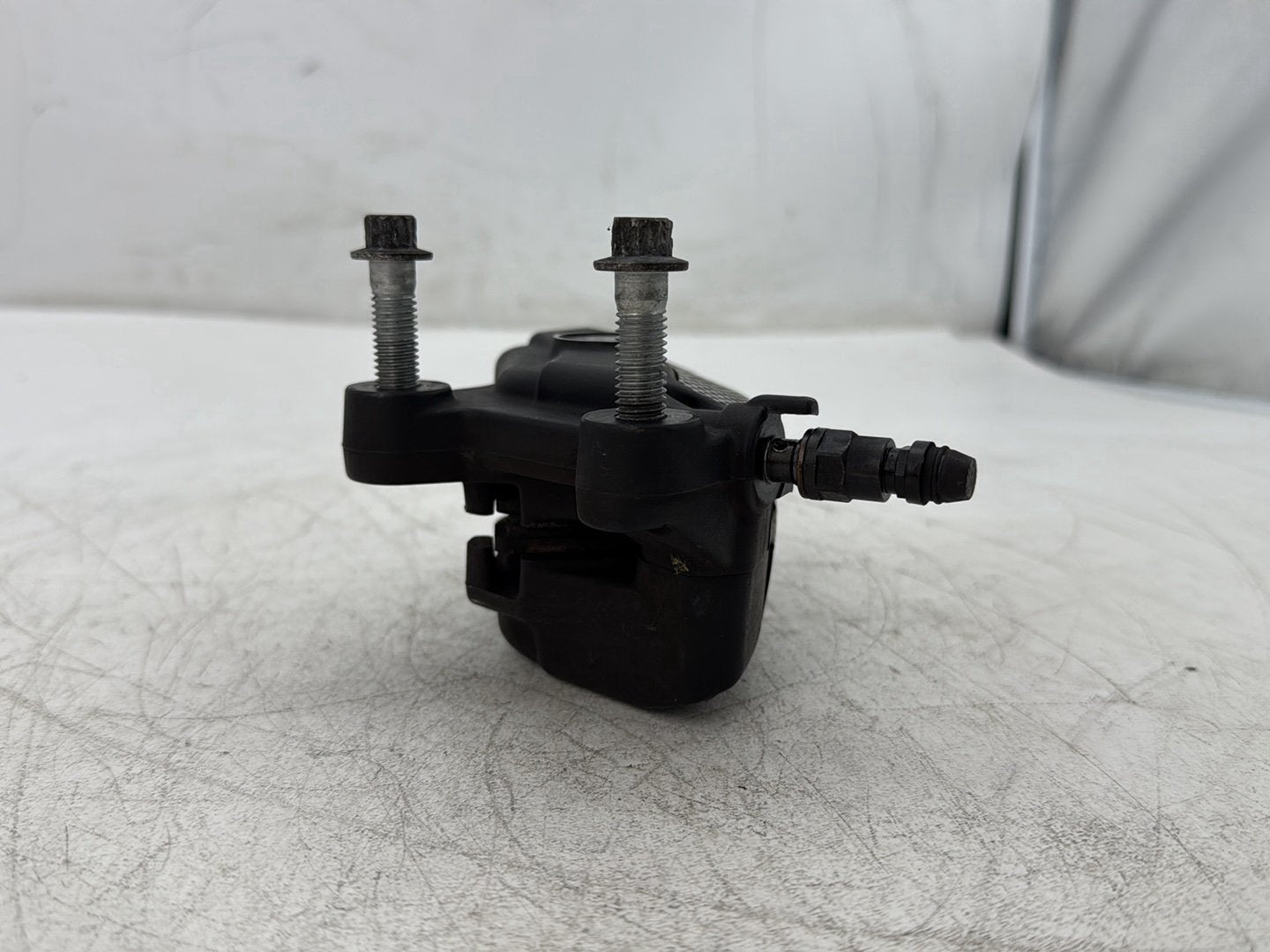 2013 Harley Electra Glide Touring Ultra FLHTCUI OEM Front Right 1 Brake Caliper