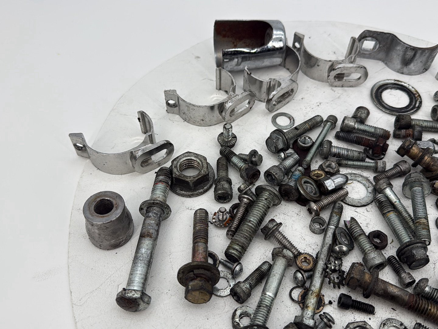 2006 - 2017 Harley-Davidson Dyna Street Bob Hardware Bolts Nuts & Brackets