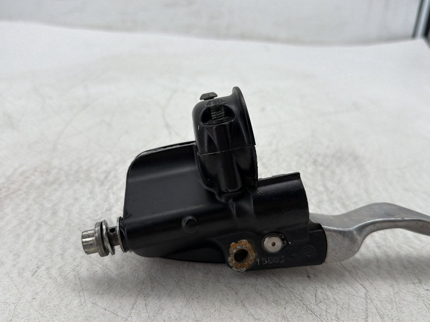 2011 Harley Heritage Softail Classic FLSTC OEM Front Right Brake Lever Master Cylinder