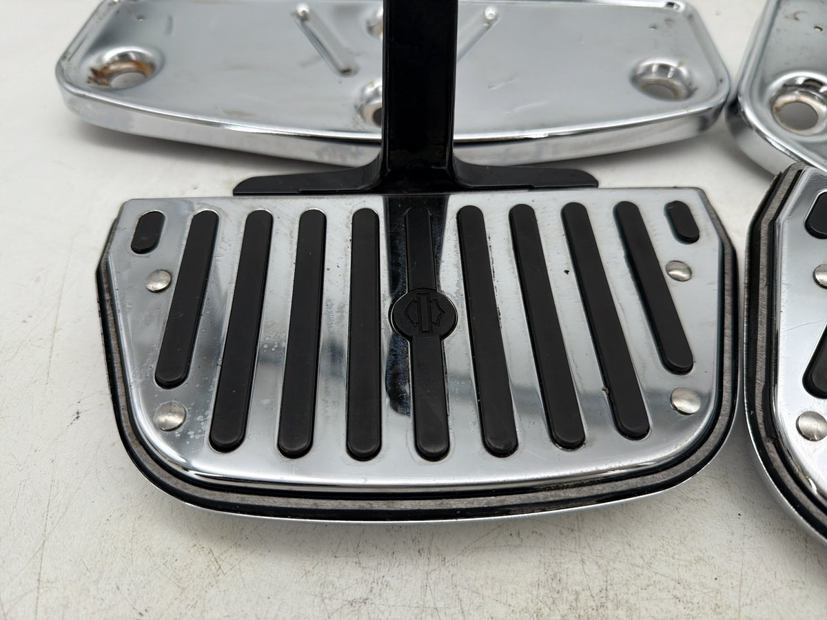 2004 Harley Electra Glide Touring Ultra OEM Left Right Driver & Pass Floorboard Foot Rest