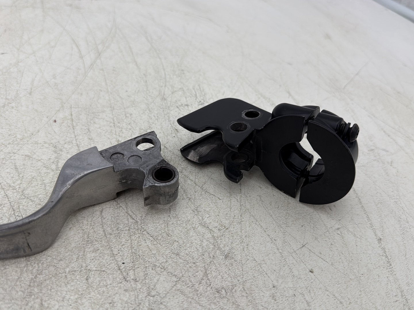 2007 Harley Touring FLHTC Electra Glide Classic OEM Front Left Hand Clutch Control Lever
