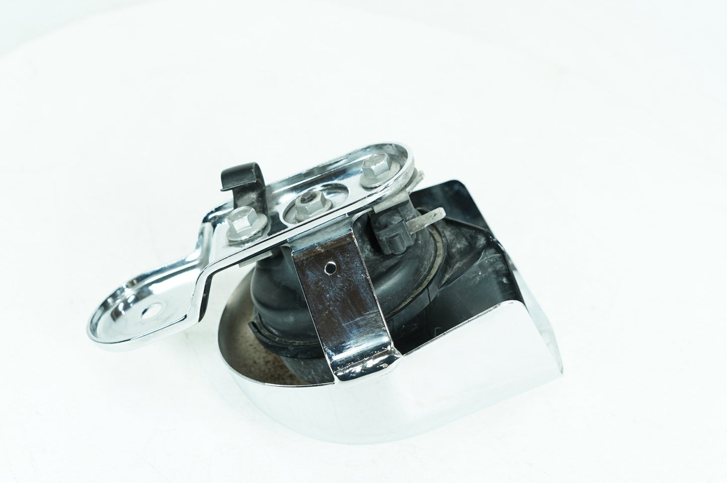 2007 - 2012 Harley-Davidson Touring Electra Glide Ultra Horn Signal Klaxon Chrome Cover  	69012-93A