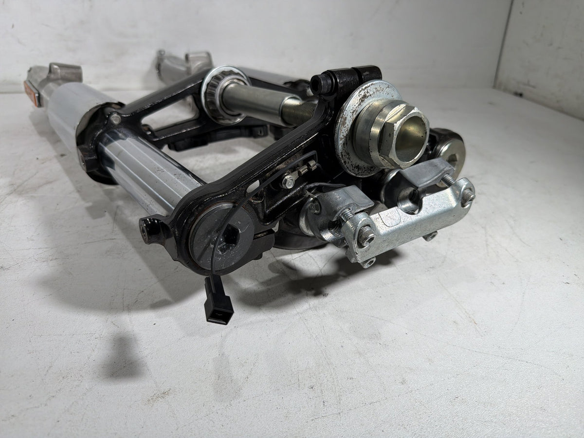 15 Harley Electra Glide Touring Front Triple Tree Set & LH RH Fork Legs Sliders