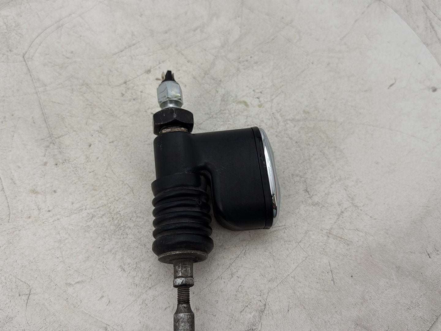 2015 Harley Dyna Low Rider FXDL OEM Rear Brake Master Cylinder Reservoir