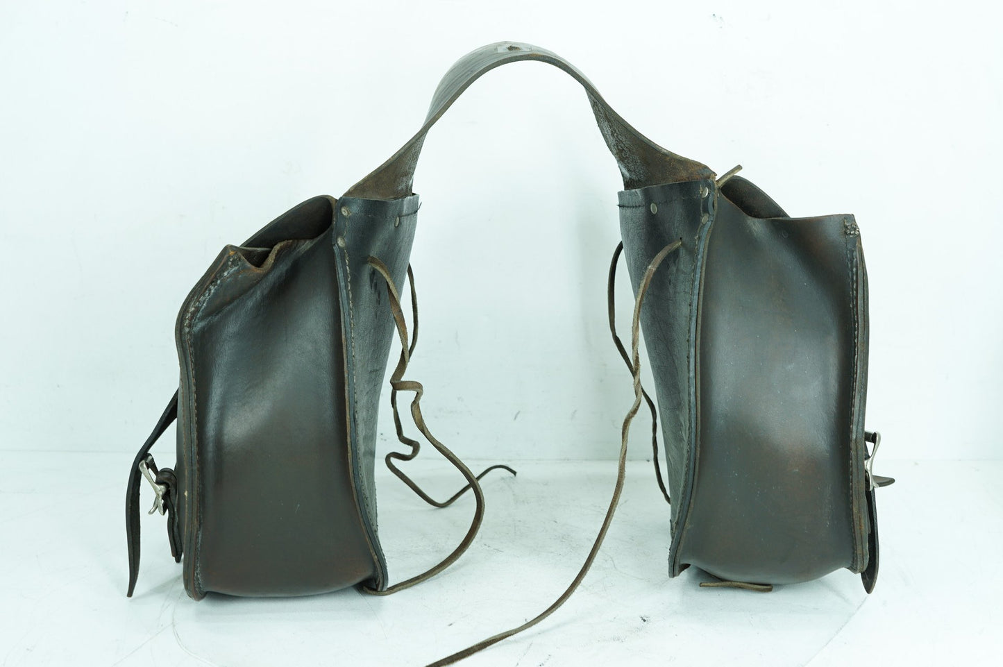 1984 - 1990 Harley-Davidson Sportster  Rear Left Right Saddlebags Luggage Leather Vintage