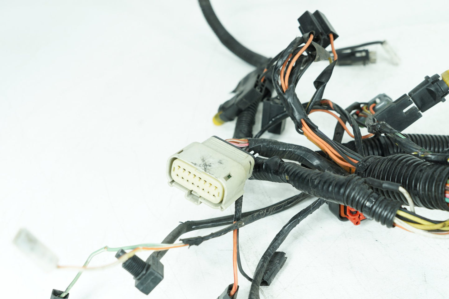 2007 - 2012 Harley-Davidson Touring Street Glide Front Sub Wiring Harness Loom Interconnect  	70232-08