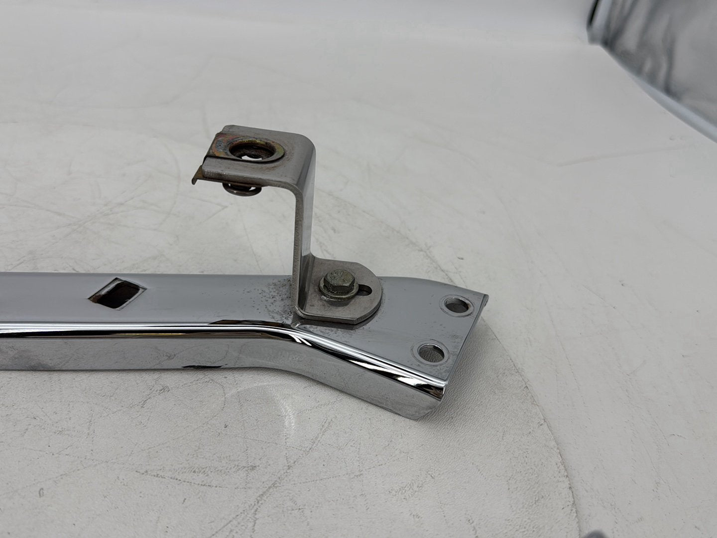1999 - 2006 Harley-Davidson Touring Electra Glide Ultra Left Right Saddlebag Fender Struts Brackets 90718-79C
