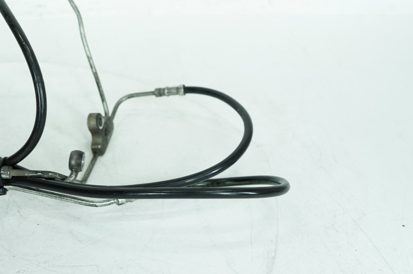 2007 - 2012 Harley-Davidson Touring Electra Glide Ultra Front Brake Hose Line Pipe ABS  	40612-09