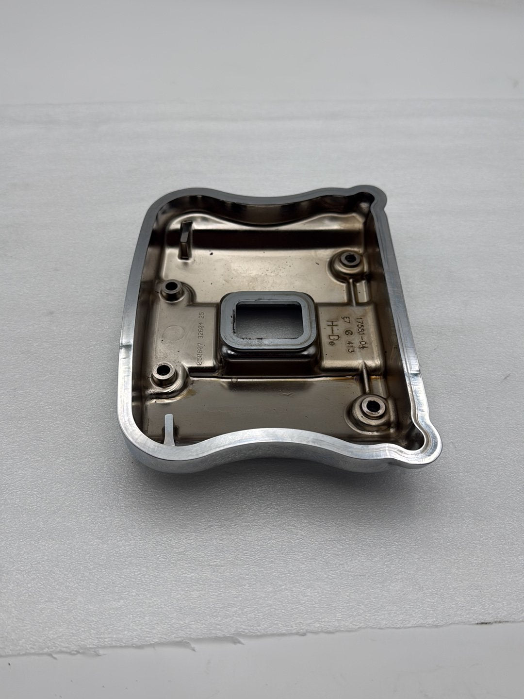 2004 - 2013 Harley-Davidson Sportster Custom Twin Cam Top Rocker Cover 17571-99 17581-04