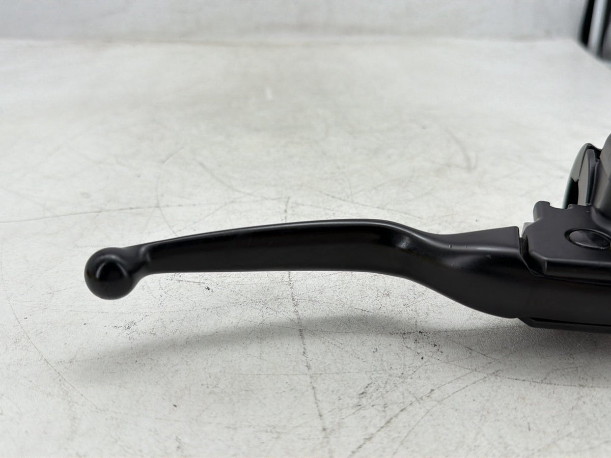 2018 Harley Road Glide Touring FLTRXS OEM Front Right Brake Lever Master Cylinder