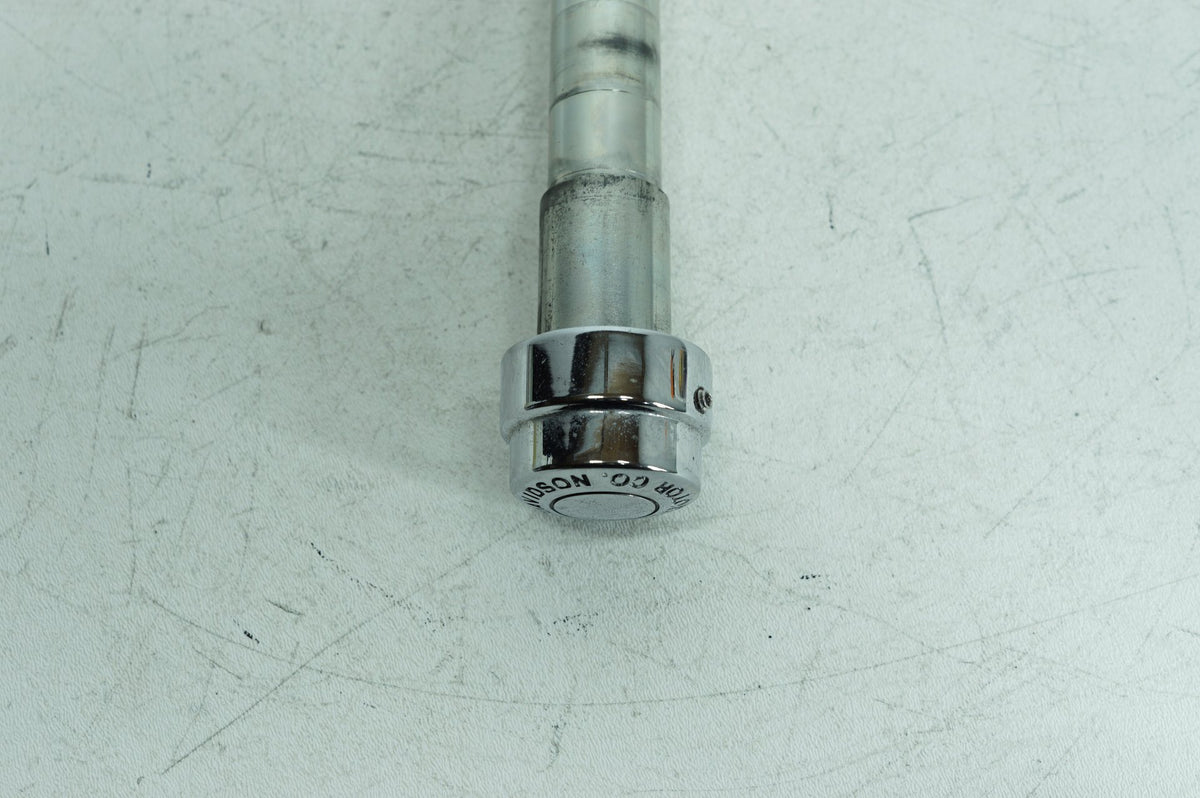 2005 Harley Touring FLHTCI Electra Ultra Classic OEM Front Wheel Axle Bolt Shaft