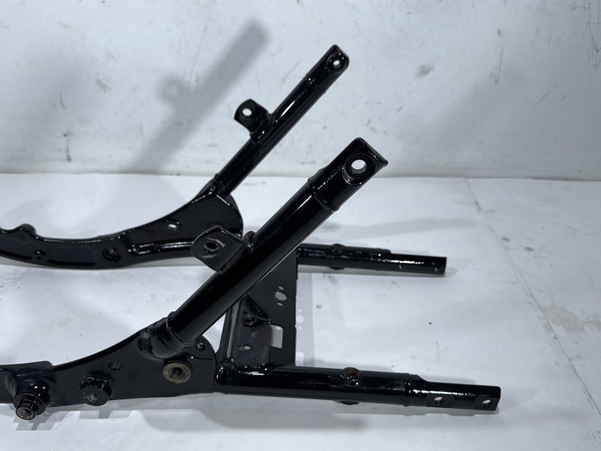 2010 Harley Electra Glide Touring FLHTCU OEM Rear Sub Frame Subframe Tail Rail