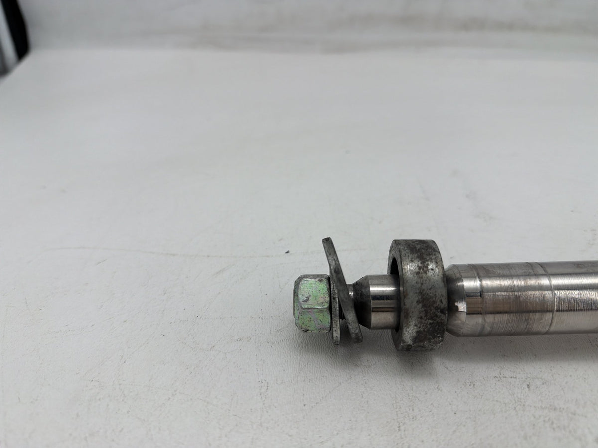 2005 Harley Dyna Super Glide Custom FXDC OEM Front Wheel Axle Bolt Shaft