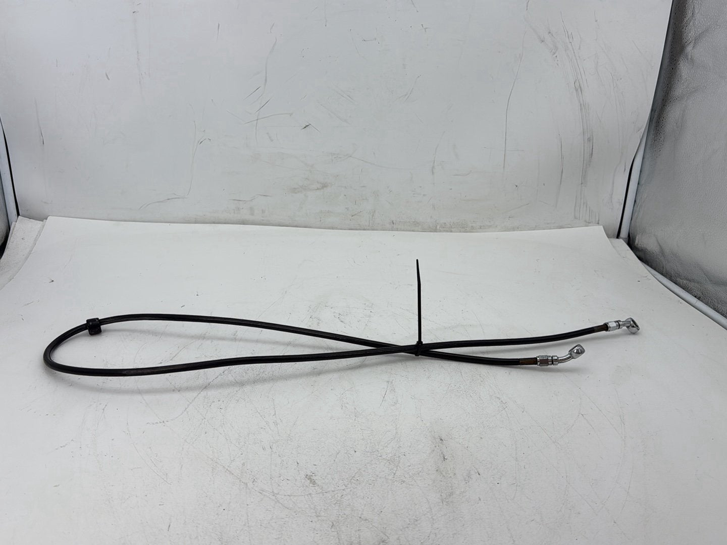 2006 Harley Dyna FXDWGI Wide Glide OEM Front Brake Hose Line Pipe
