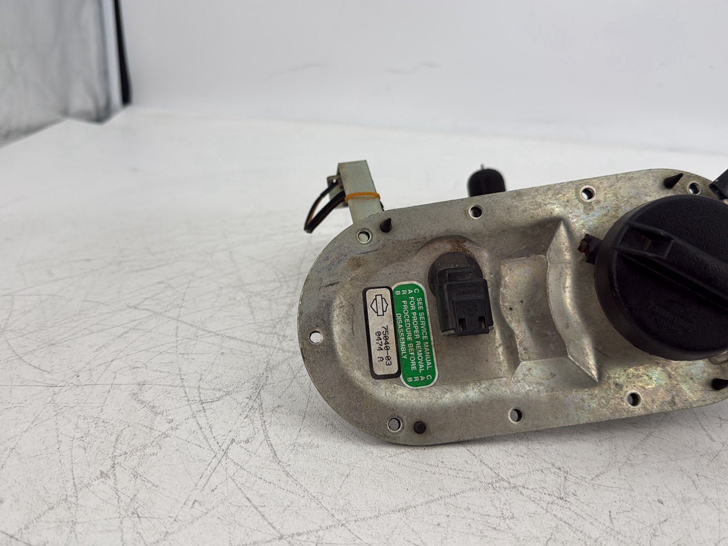 2004 Harley Touring FLHT Electra Glide OEM Gas Gasoline Fuel Petrol Pump Sending
