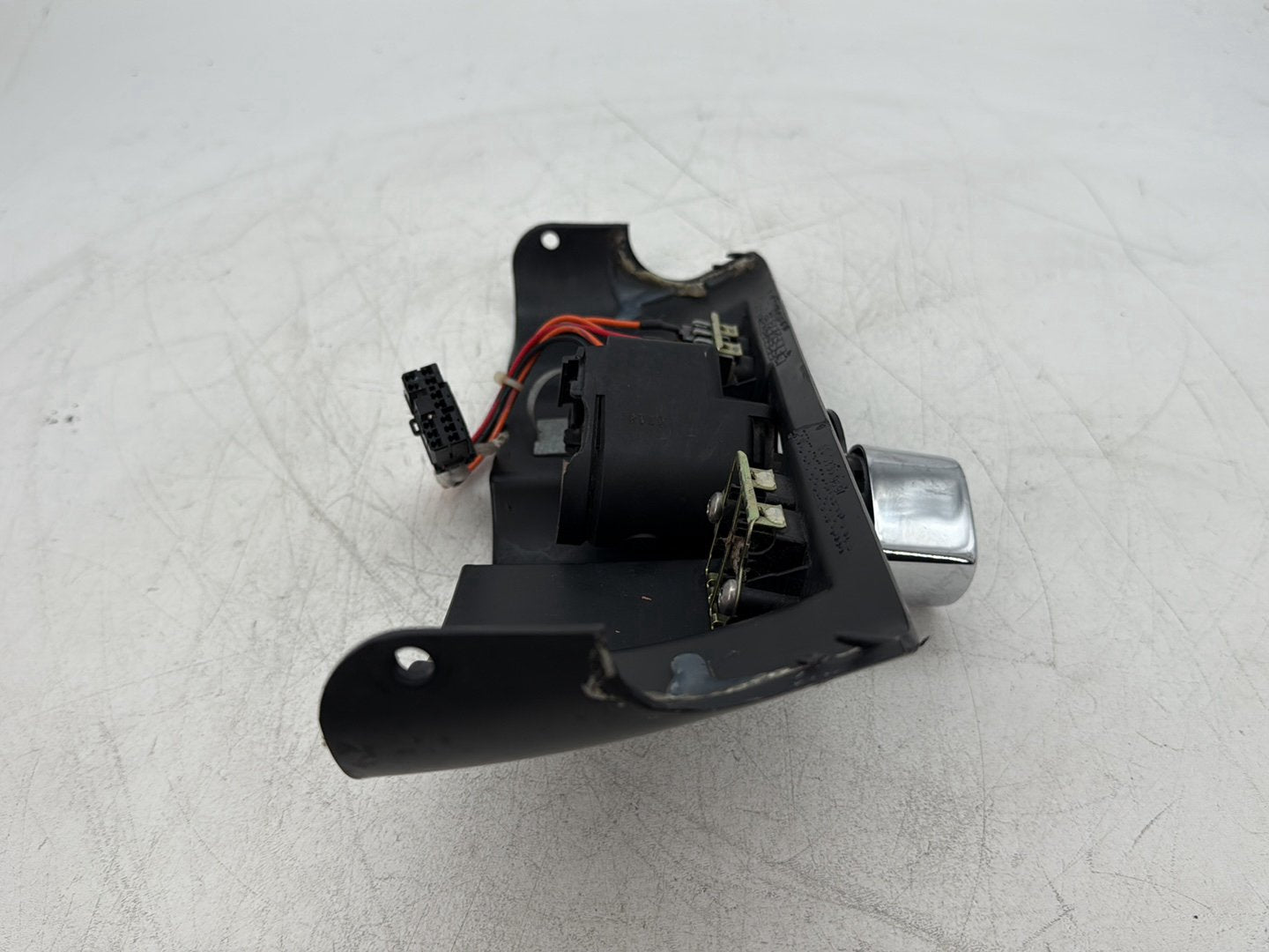 2010 Harley Street Glide Touring FLHX OEM Dash Ignition Cap Switch Lockset NO Key