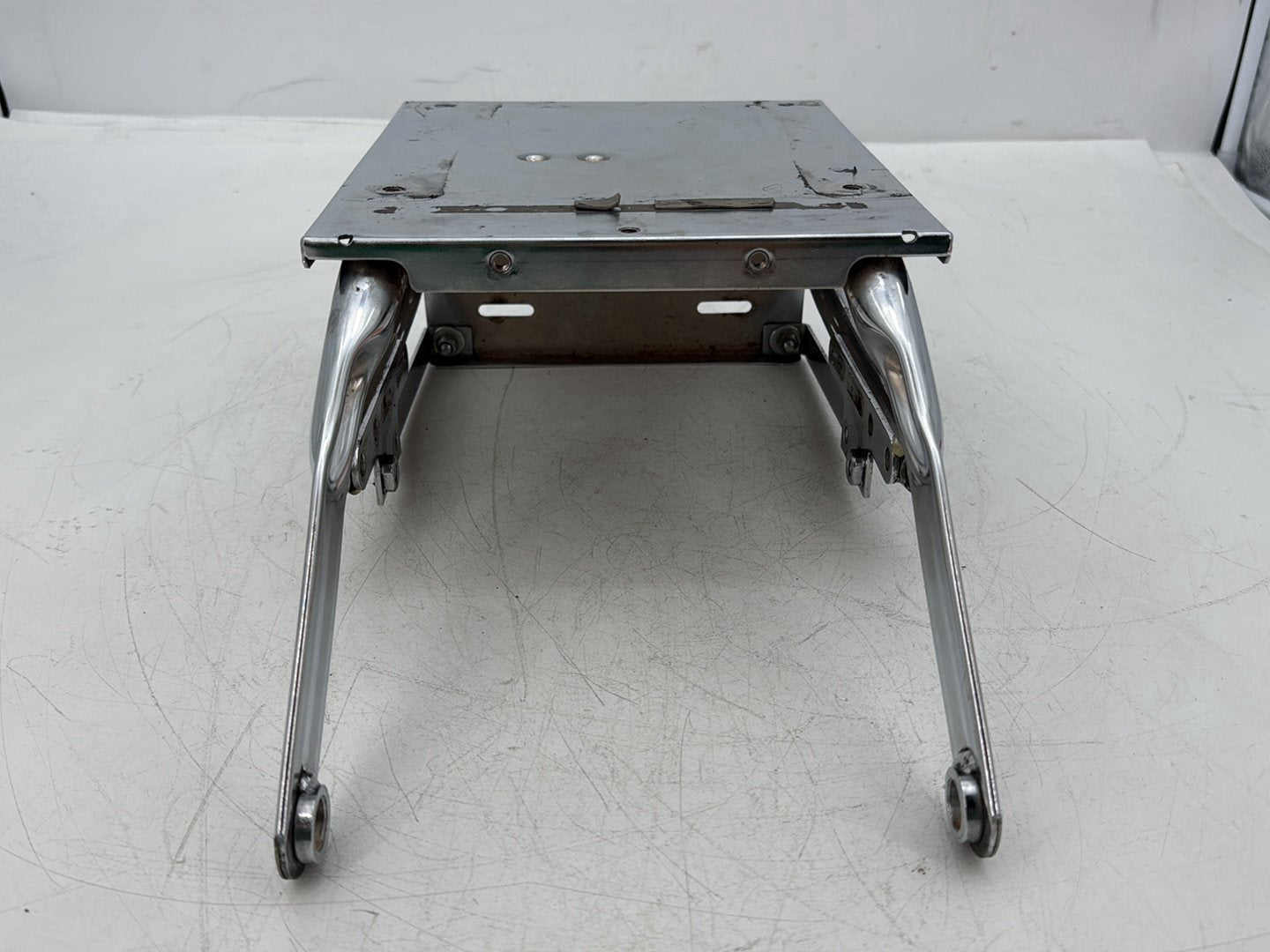 1995 Harley Touring FLHTCI Electra Glide Classic OEM Rear License Plate Support Bar Holder