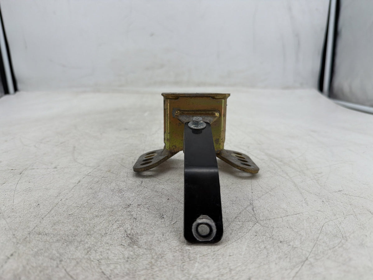 2011 Harley Electra Glide Touring Ultra OEM Driver Rider Backrest Bracket Mount 52589-09A