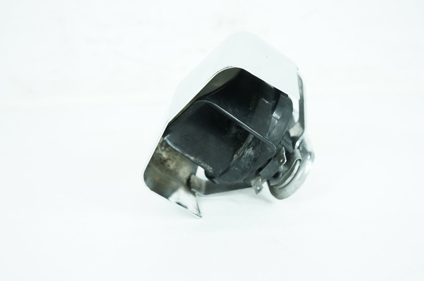 2007 - 2017 Harley-Davidson Dyna Super Glide Custom Horn Signal Klaxon Chrome Cover 69012-93A