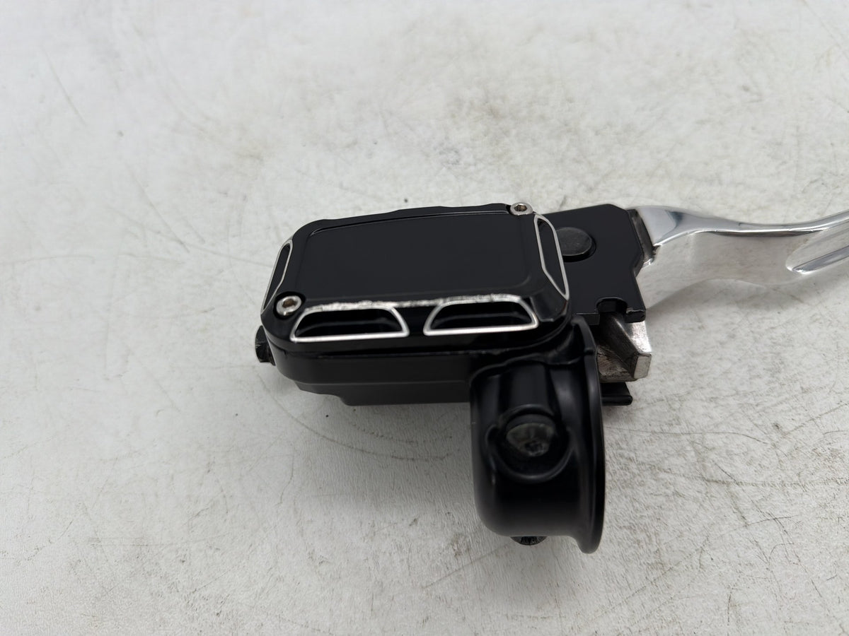 09 Harley Street Glide Touring FLHX OEM Front Right Brake Lever Master Cylinder