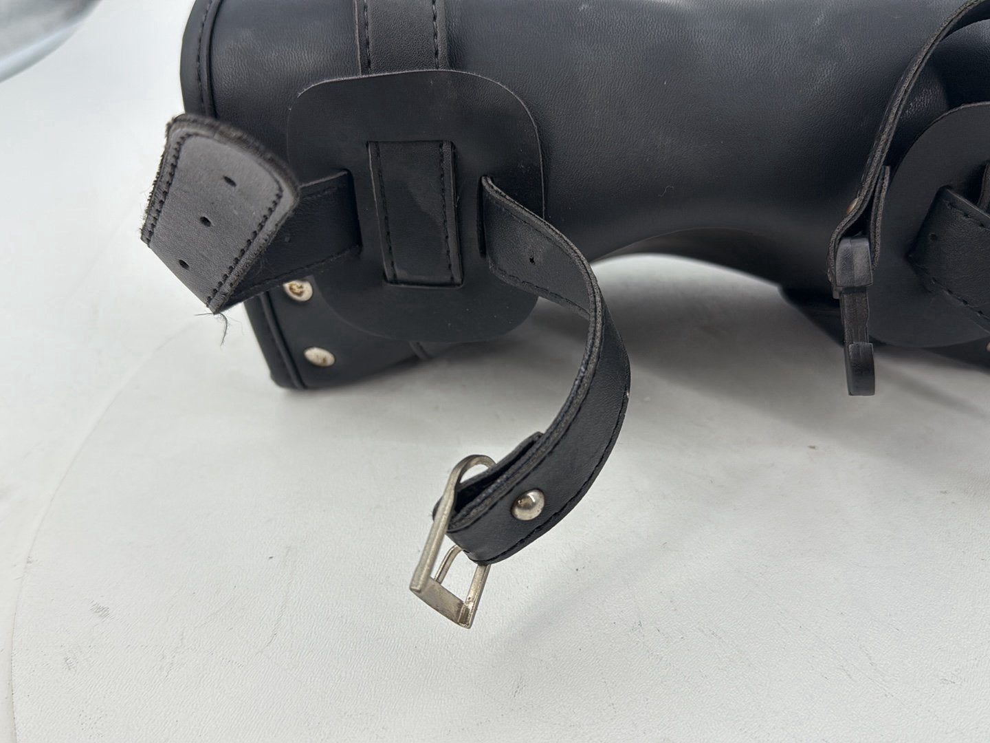 2004 - 2013 Harley-Davidson Sportster 883 Custom Front Onboard Tool Bag Leather Storage HmmtyRack