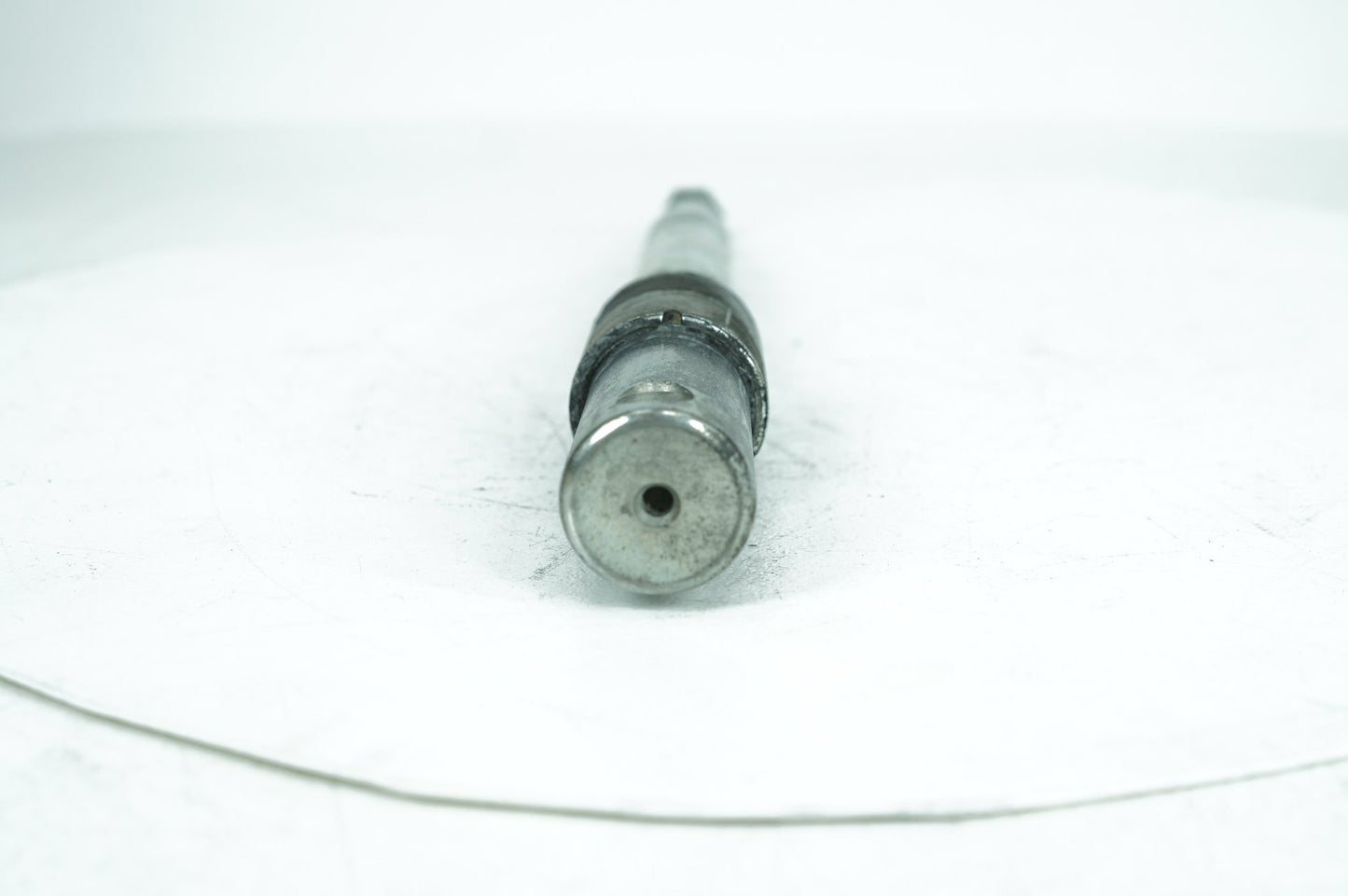 1999 - 2006 Harley-Davidson Touring Electra Glide Classic Front Wheel Axle Bolt Shaft  	43364-00