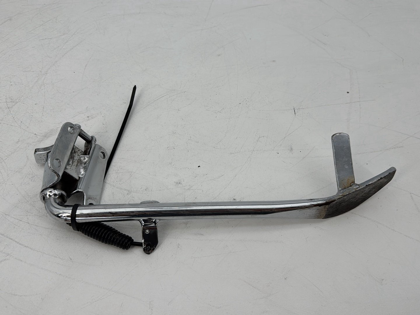 1999 - 2006 Harley-Davidson Touring Electra Glide Classic Left Side Jiffy Kick Stand & Spring 50075-91A