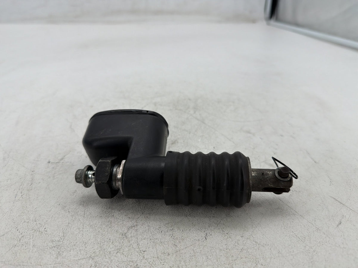 2002 Harley Electra Glide Touring FLHT OEM Rear Brake Master Cylinder Reservoir