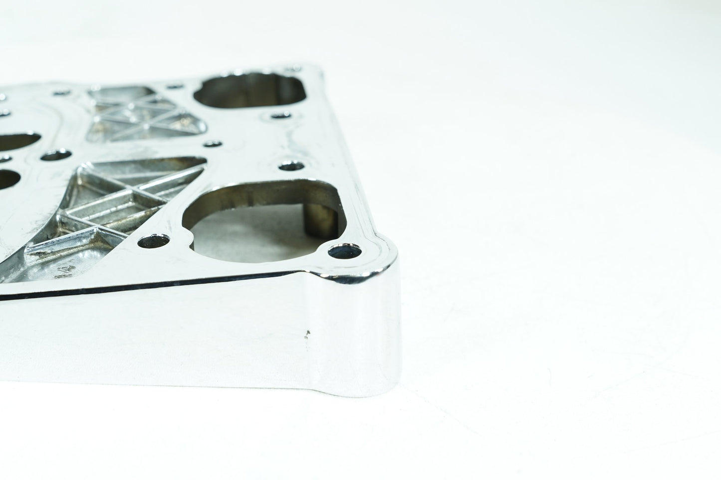 1999 - 2006 Harley-Davidson Touring Road King Classic Twin Cam Lower 1 Rocker Box 17543-99A 17543-99